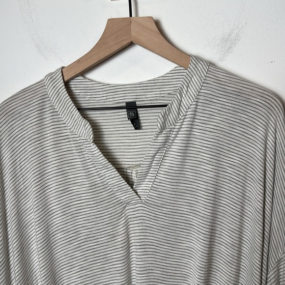 Alya Womens V-Neck Gathered Waist High Low Gray Stripe Shirt size L - Picture 3 of 9